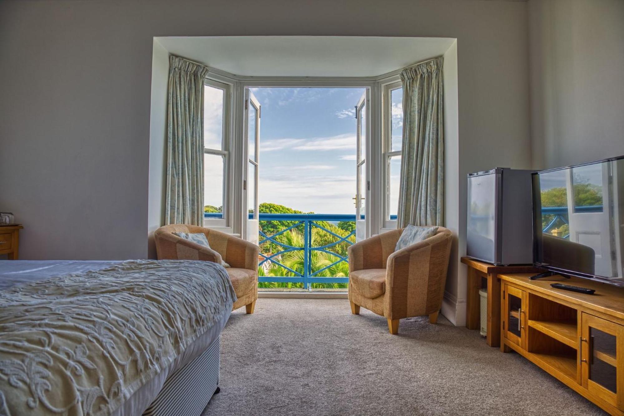 St Maur 4*