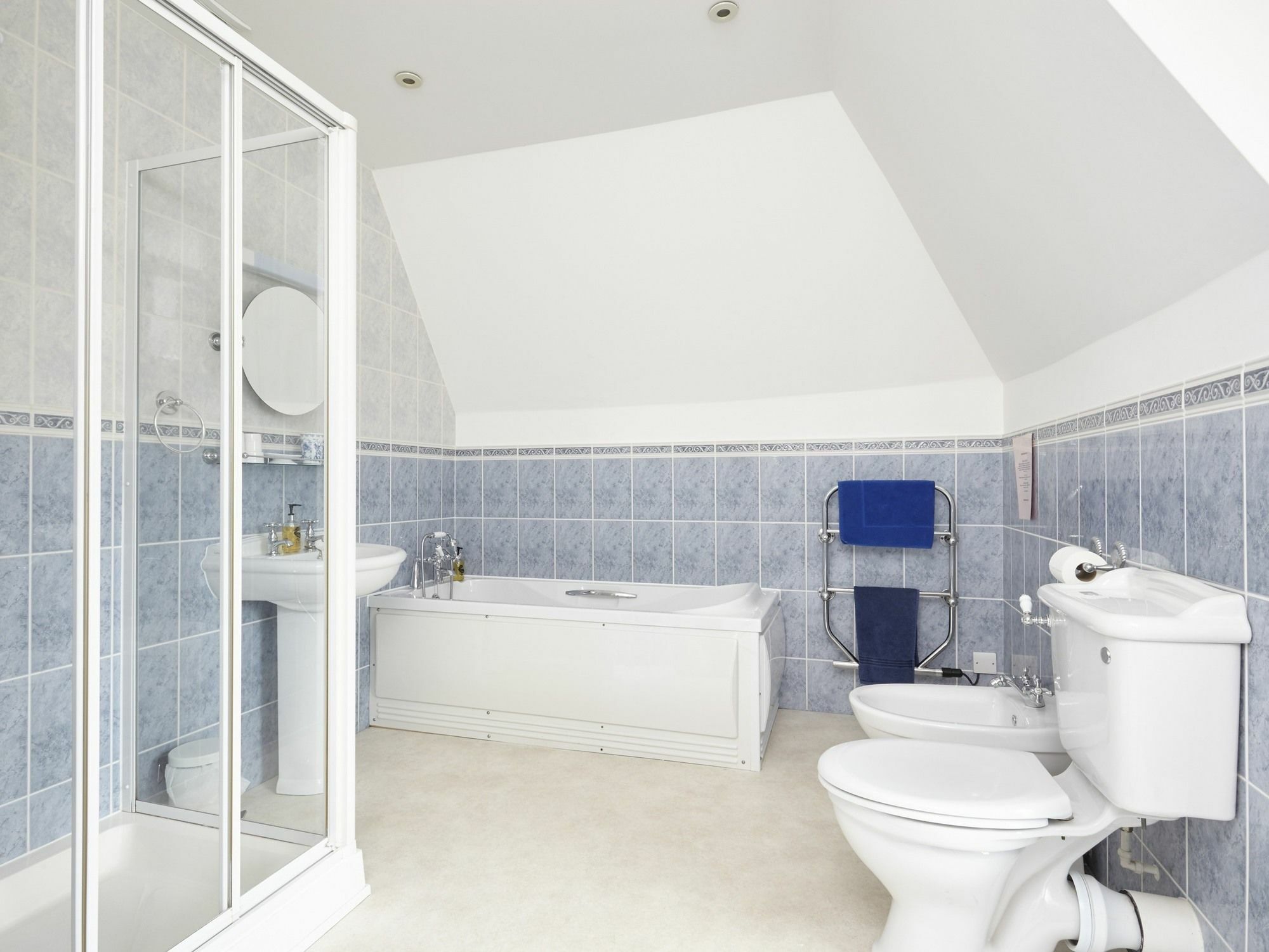St Maur Affittacamere 4*